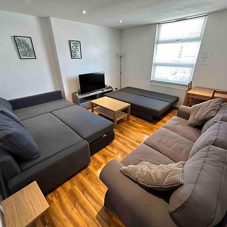 Comfortable 1 Bedroom And Double Sofa Bed Flat Лондон Екстериор снимка